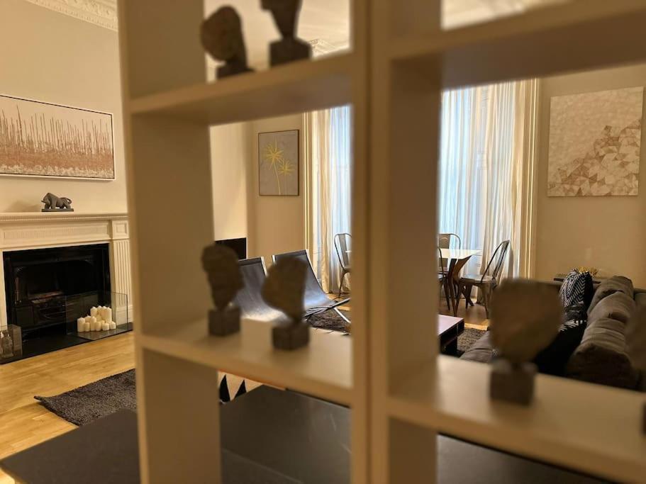 Stunning 2 Bed/2Bath Flat In Heart Of Kensington Apartment London Luaran gambar