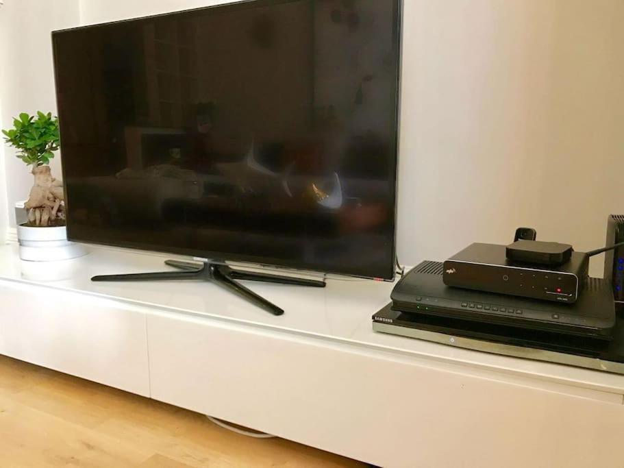 Stunning 2 Bed/2Bath Flat In Heart Of Kensington Apartment London Luaran gambar