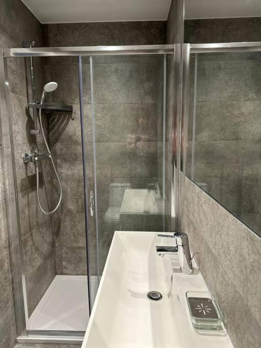 Stunning 2 Bed/2Bath Flat In Heart Of Kensington Apartment London Luaran gambar